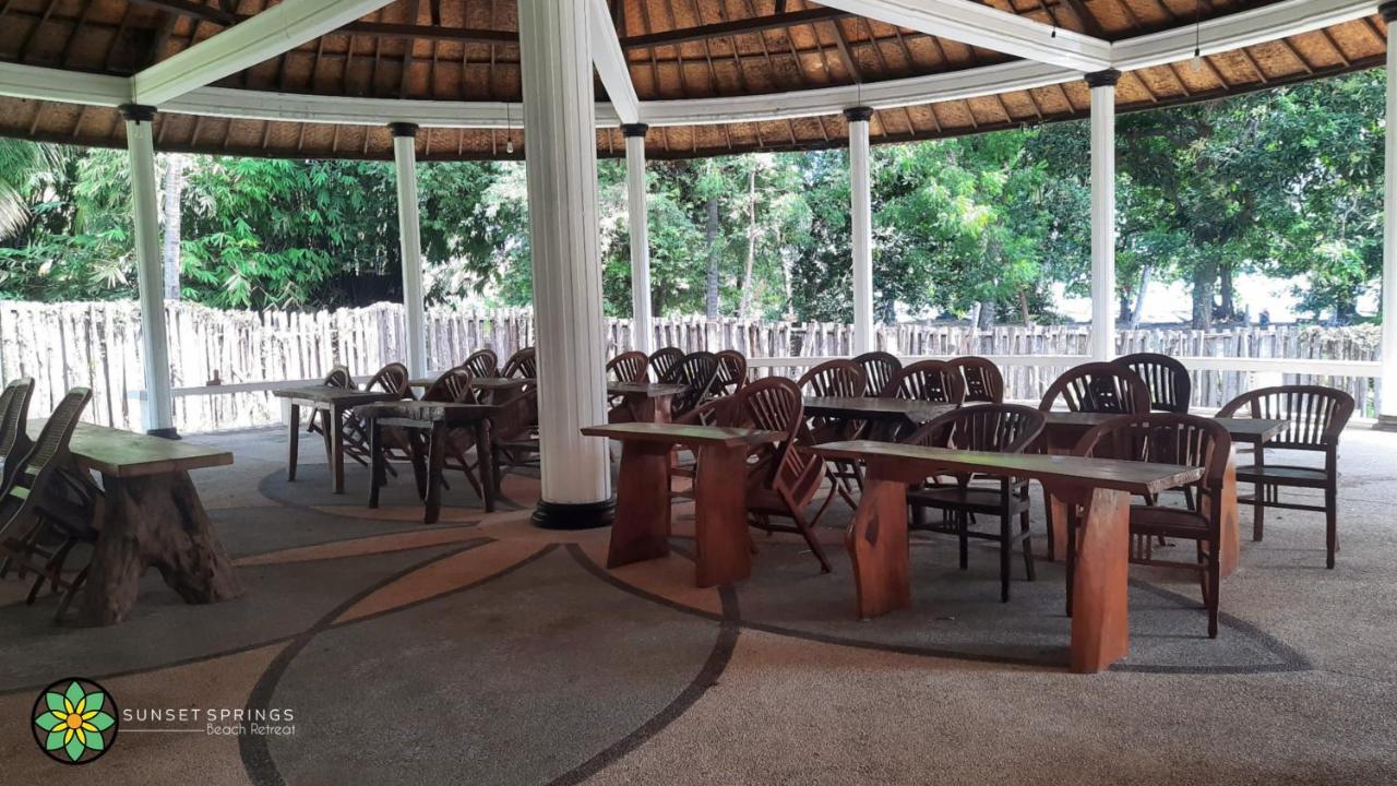 Sunset Springs Beach Retreat Papak Εξωτερικό φωτογραφία